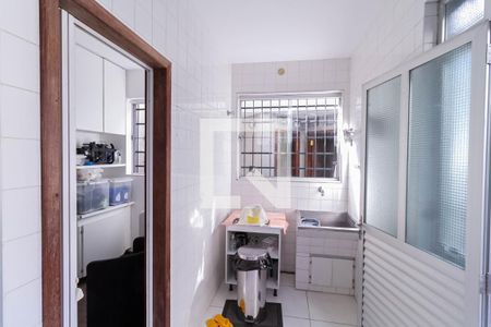 Casa para alugar com 350m², 6 quartos e 2 vagasÁrea de serviço