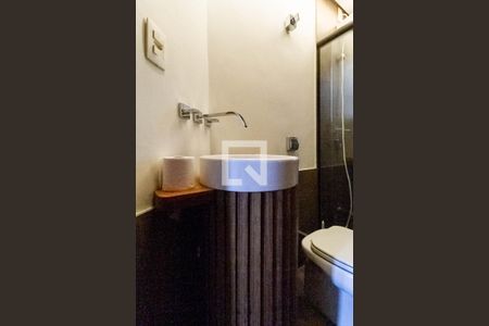 Casa para alugar com 350m², 6 quartos e 2 vagasBanheiro social 2