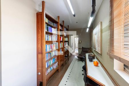 Casa para alugar com 350m², 6 quartos e 2 vagasCorredor