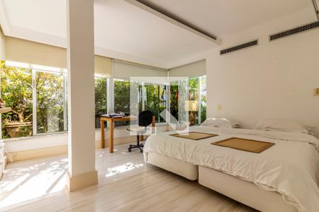 Quarto 1 de apartamento à venda com 2 quartos, 400m² em Consolação, São Paulo