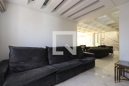 Sala de TV de apartamento à venda com 4 quartos, 250m² em Jardim Avelino, São Paulo