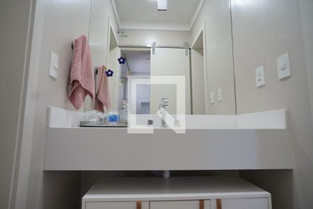 Casa à venda com 218m², 3 quartos e 2 vagasBanheiro suite americana 1 e 2