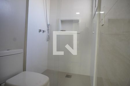 Casa à venda com 218m², 3 quartos e 2 vagasBanheiro suite americana 1 e 2