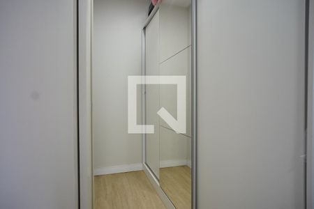 Casa à venda com 218m², 3 quartos e 2 vagasQuarto Suíte 1_Americana _Closet