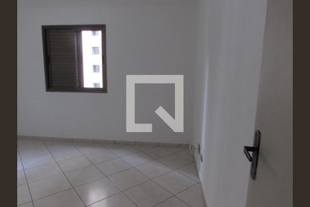 Quarto 1 de apartamento para alugar com 3 quartos, 110m² em Chácara Agrindus, Taboão da Serra