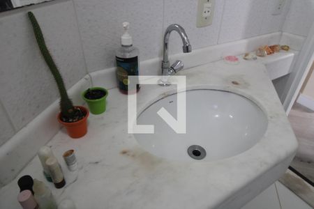 Apartamento para alugar com 50m², 2 quartos e 1 vagaPia do banheiro