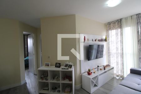 Sala de apartamento para alugar com 2 quartos, 50m² em Jardim Lallo, São Paulo