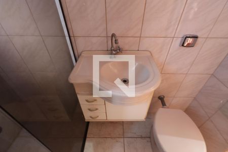 Casa à venda com 253m², 3 quartos e 8 vagasBanheiro da Suíte 1