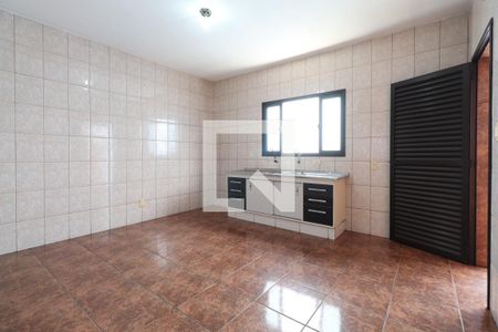 Casa à venda com 253m², 3 quartos e 8 vagasCozinha