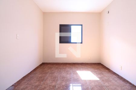 Casa à venda com 253m², 3 quartos e 8 vagasSuíte 1