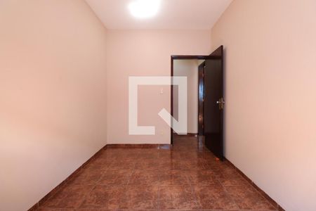 Casa à venda com 253m², 3 quartos e 8 vagasQuarto 2