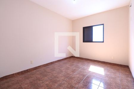 Casa à venda com 253m², 3 quartos e 8 vagasSuíte 1