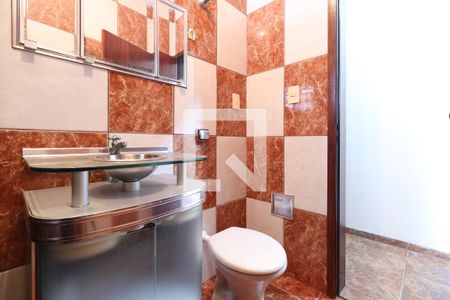 Casa à venda com 253m², 3 quartos e 8 vagasBanheiro