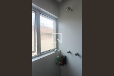 Apartamento à venda com 99m², 2 quartos e sem vagaBanheiro social 