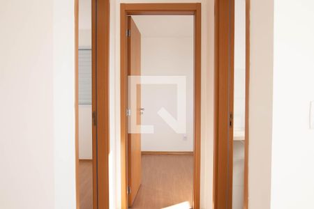 Corredor de apartamento para alugar com 2 quartos, 46m² em Parque São Vicente, Mauá