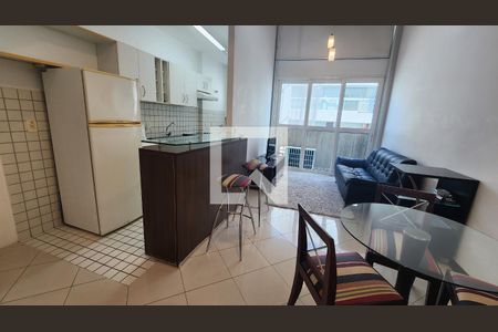 Sala de apartamento para alugar com 1 quarto, 70m² em Gonzaga, Santos