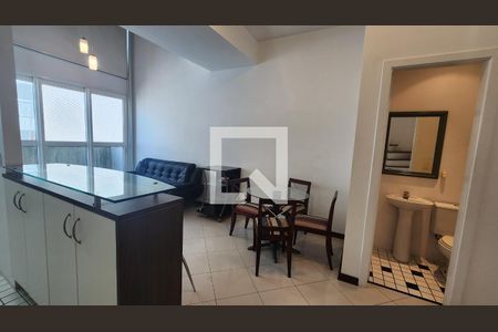 Sala de apartamento para alugar com 1 quarto, 70m² em Gonzaga, Santos