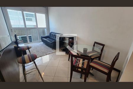 Sala de apartamento para alugar com 1 quarto, 70m² em Gonzaga, Santos