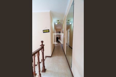 Casa à venda com 210m², 3 quartos e 2 vagasCorredor