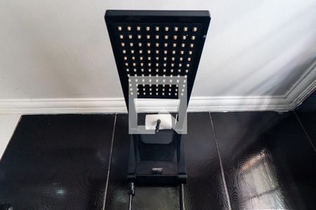 Casa à venda com 210m², 3 quartos e 2 vagasBanheiro da Suíte Detalhe