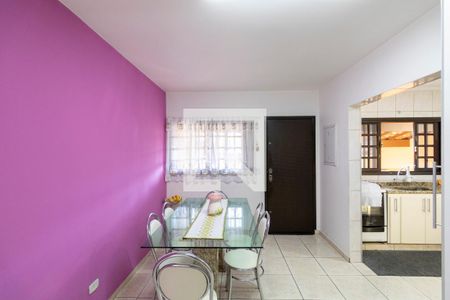 Casa à venda com 191m², 3 quartos e 4 vagasCozinha 