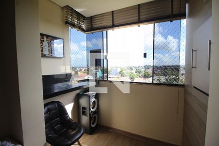 Sacada de apartamento à venda com 3 quartos, 70m² em Marechal Rondon, Canoas