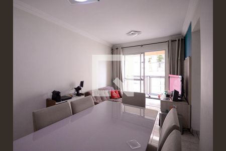 Sala  de apartamento à venda com 3 quartos, 68m² em Jardim Santa Emília, São Paulo