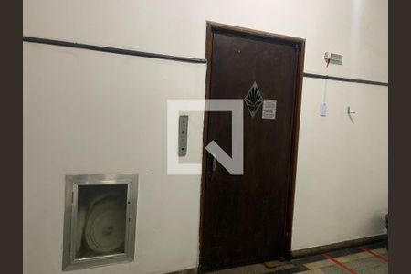 Elevador de kitnet/studio para alugar com 1 quarto, 40m² em Glória, Rio de Janeiro