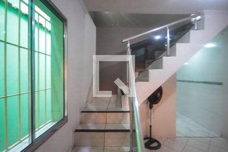 escada de casa à venda com 3 quartos, 306m² em Vila Portuguesa, São Paulo