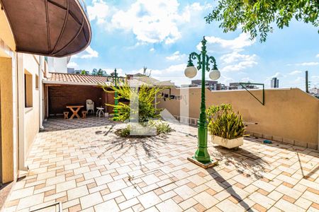 Casa para alugar com 450m², 4 quartos e 4 vagasPátio