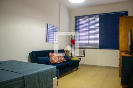 Sala/Quarto de casa de condomínio à venda com 1 quarto, 32m² em Flamengo, Rio de Janeiro