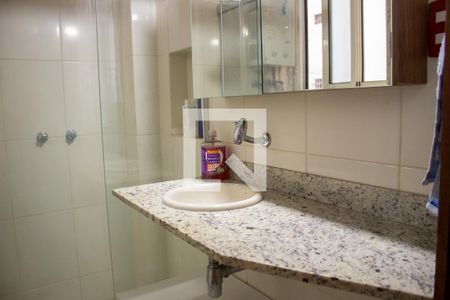 Banheiro de casa de condomínio à venda com 1 quarto, 32m² em Flamengo, Rio de Janeiro
