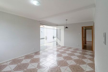 Sala  de casa para alugar com 3 quartos, 220m² em Alípio de Melo, Belo Horizonte