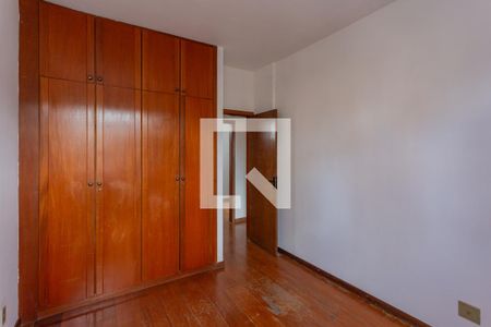 Quarto 2 de apartamento para alugar com 3 quartos, 70m² em Santa Efigênia, Belo Horizonte