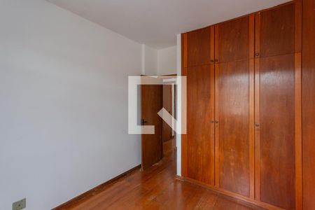 Quarto 1 de apartamento para alugar com 3 quartos, 70m² em Santa Efigênia, Belo Horizonte