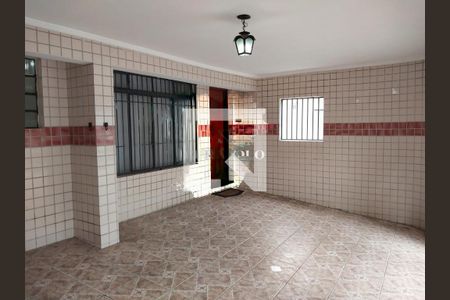 Casa à venda com 212m², 2 quartos e 2 vagas