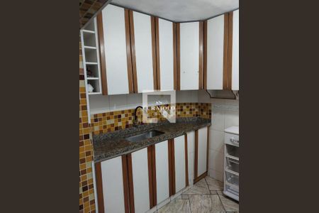 Casa à venda com 212m², 2 quartos e 2 vagas