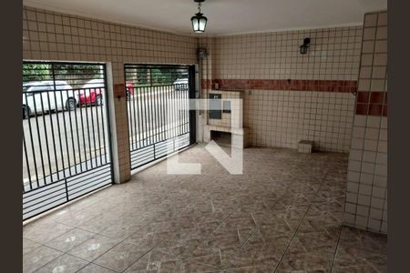 Casa à venda com 212m², 2 quartos e 2 vagas