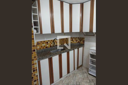 Casa à venda com 212m², 2 quartos e 2 vagas