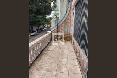 Casa à venda com 212m², 2 quartos e 2 vagas