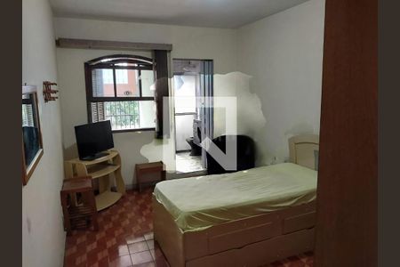 Casa à venda com 212m², 2 quartos e 2 vagas