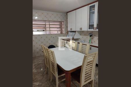 Casa à venda com 212m², 2 quartos e 2 vagas