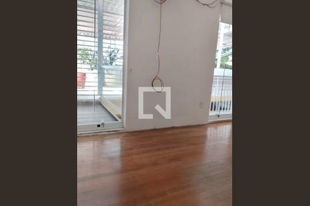 Casa à venda com 4 quartos, 352m² em Vila São José, São Paulo