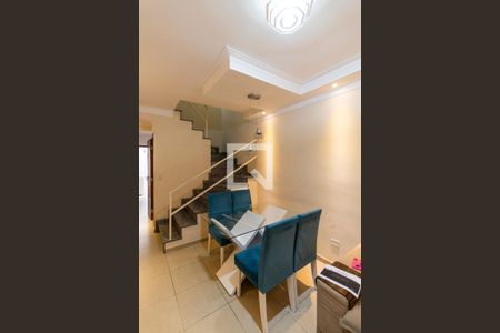 Sala  de casa para alugar com 2 quartos, 74m² em Limoeiro, São Paulo