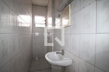 Banheiro de casa à venda com 2 quartos, 110m² em Vila Marieta, São Paulo