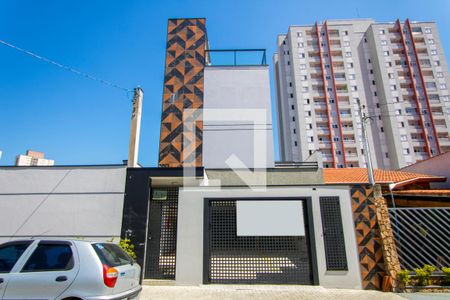 Casa à venda com 99m², 2 quartos e 2 vagasFachada
