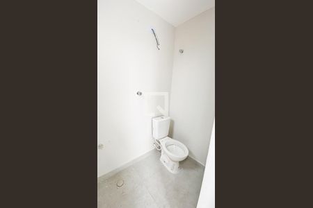 Casa de condomínio à venda com 100m², 2 quartos e 2 vagas Casa de condomínio à venda com 100m², 2 quartos e 2 vagasCobertura - Banheiro