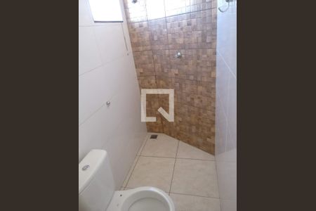 Banheiro de apartamento à venda com 2 quartos, 60m² em Chácara Contagem, Contagem