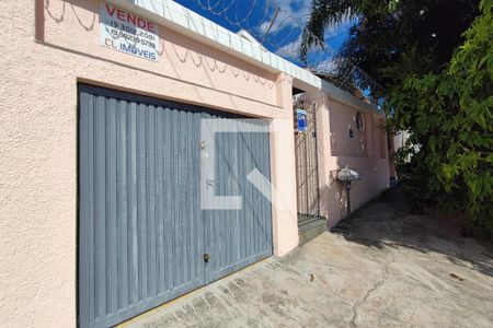 Casa à venda com 258m², 3 quartos e 1 vagaPLACA INSTALADA NA FACHADA