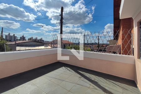 Casa à venda com 258m², 3 quartos e 1 vagaQuintal - Frente
